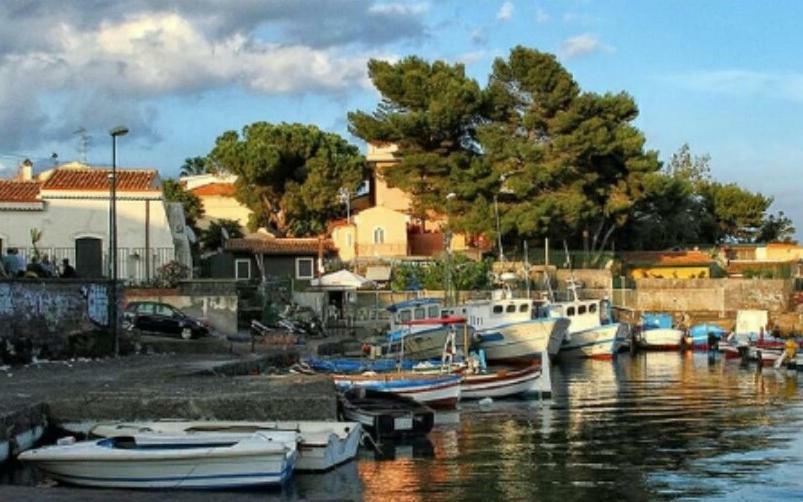 شقة كاتانيا  في La Casa Di Iside A Mare المظهر الخارجي الصورة