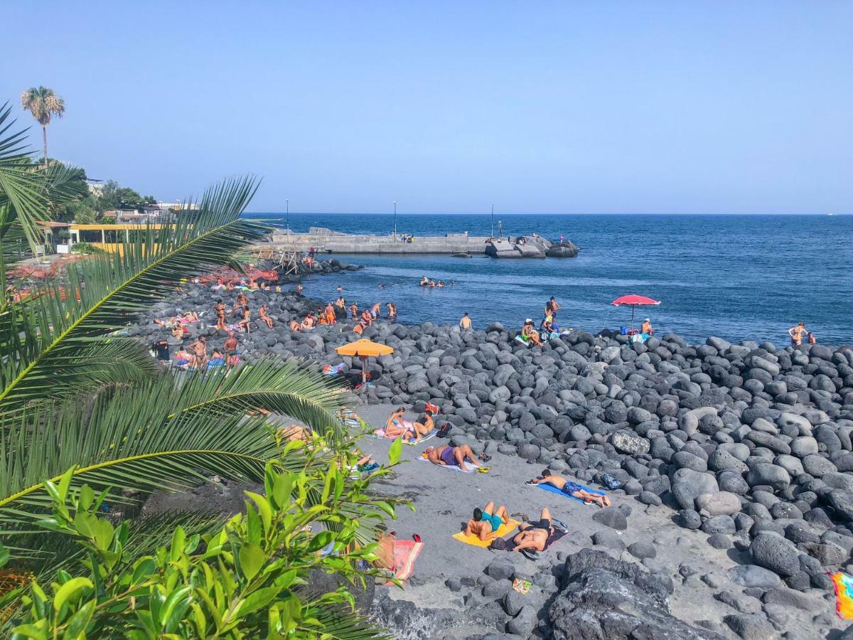 شقة كاتانيا  في La Casa Di Iside A Mare المظهر الخارجي الصورة